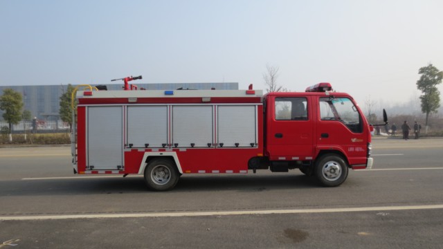 江鈴（2噸）消防車